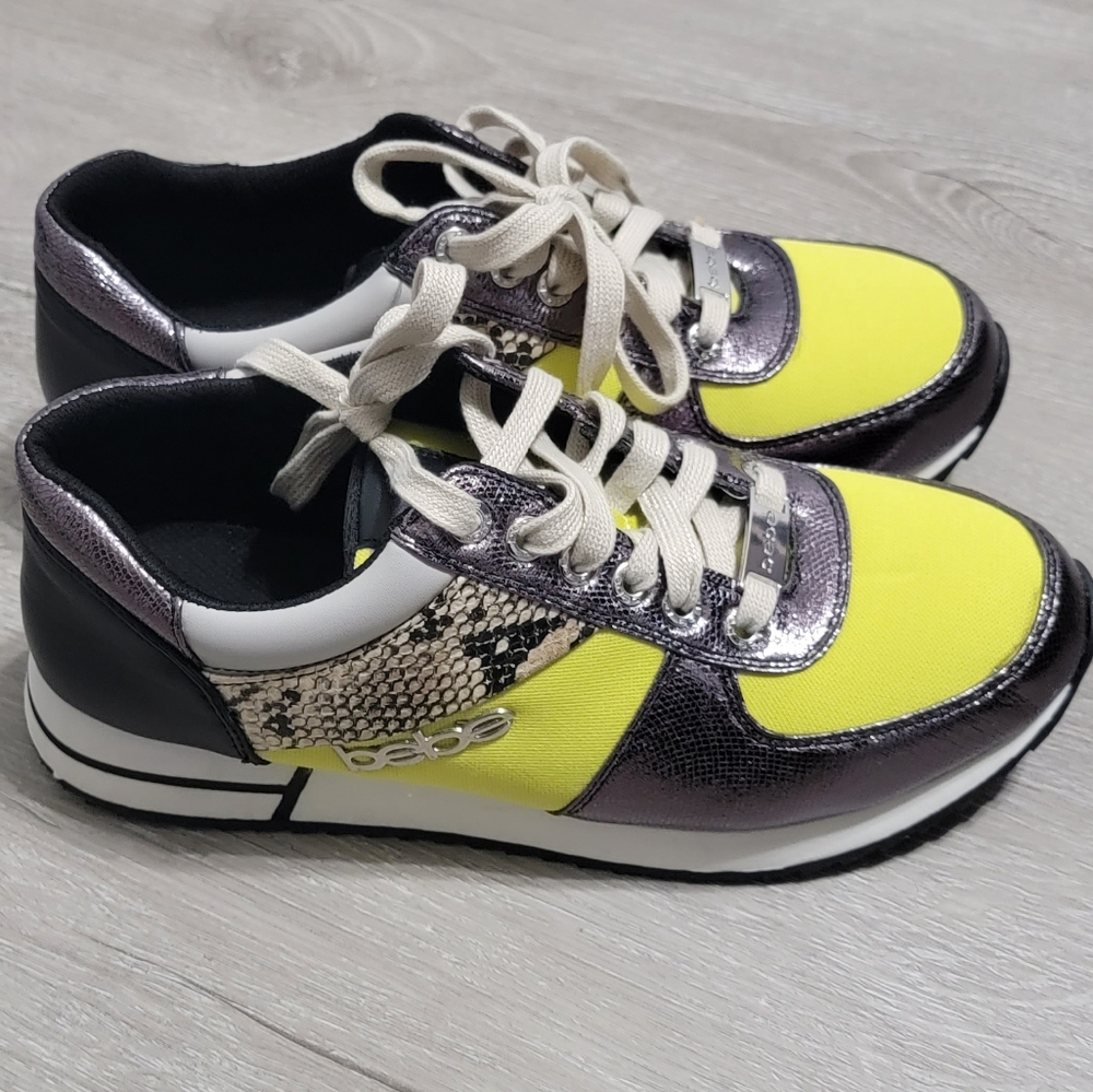 Women's bebe Sneakers